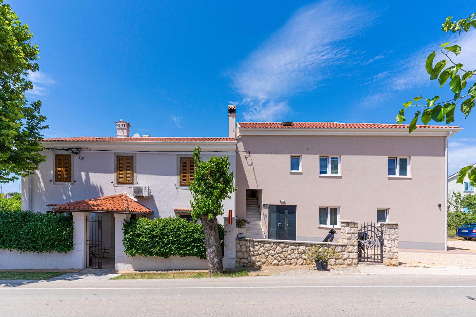 New 4 Star Apartment M&A In Town Cres Kültér fotó